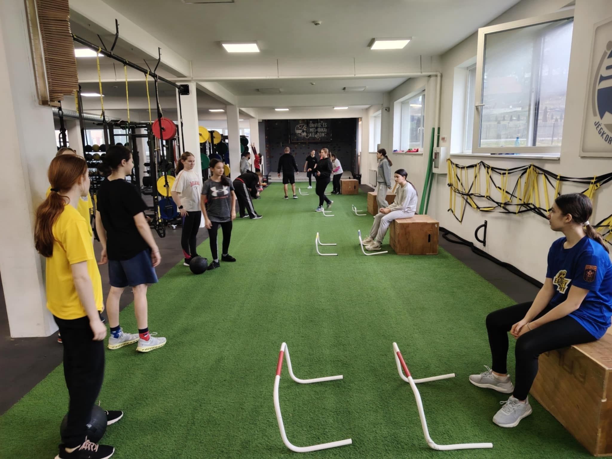 Lotul feminin pentru FOTE s-a pregătit la Cârța